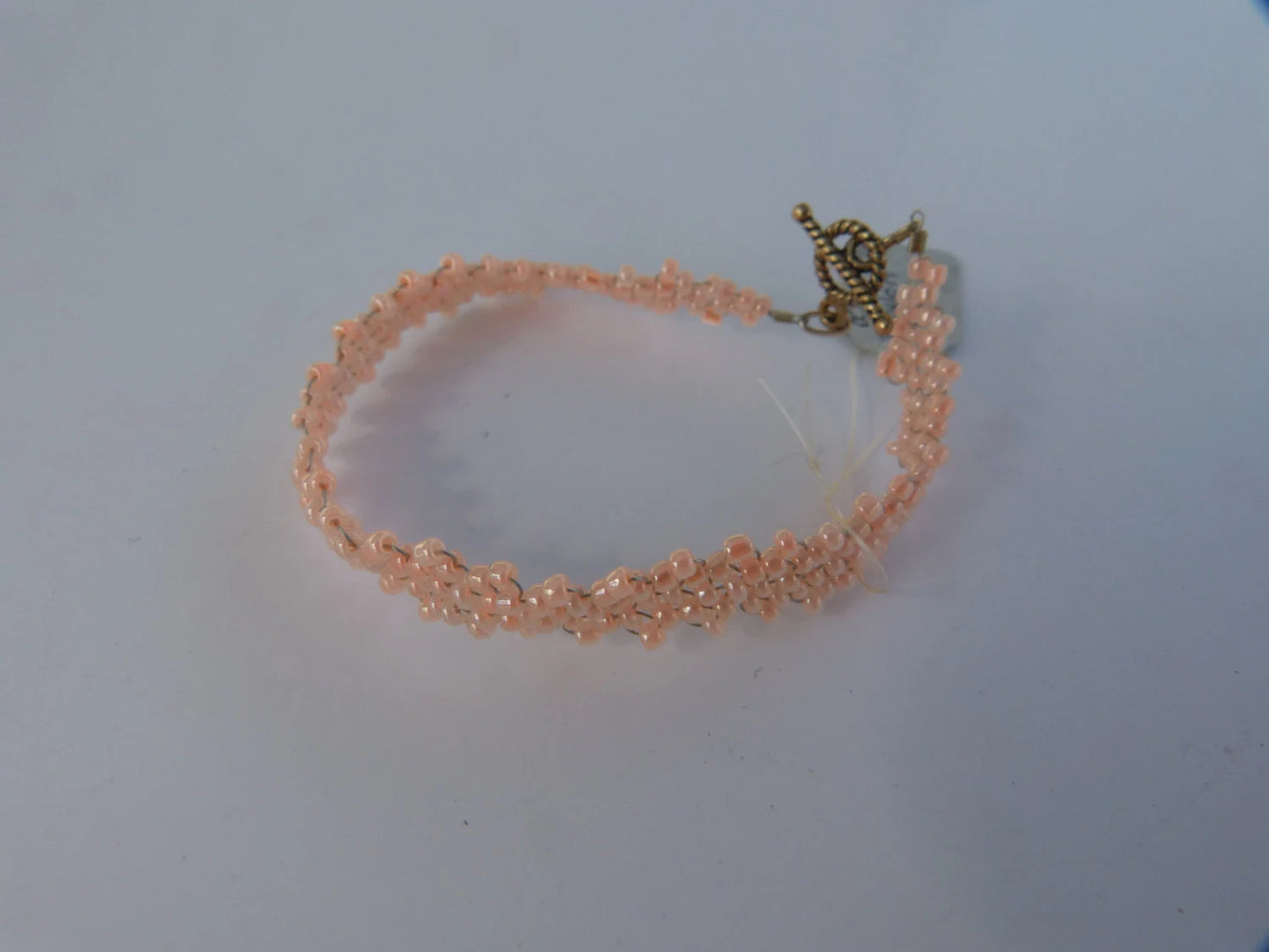 Ceylon Peach Simple Strap Peyote Bracelet