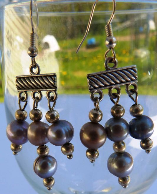 Dripping Pearls Earrings