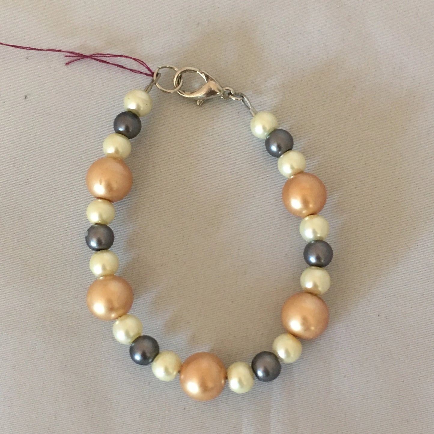 Ecru, Dark Gray, Gold Glass Pearl Bracelet