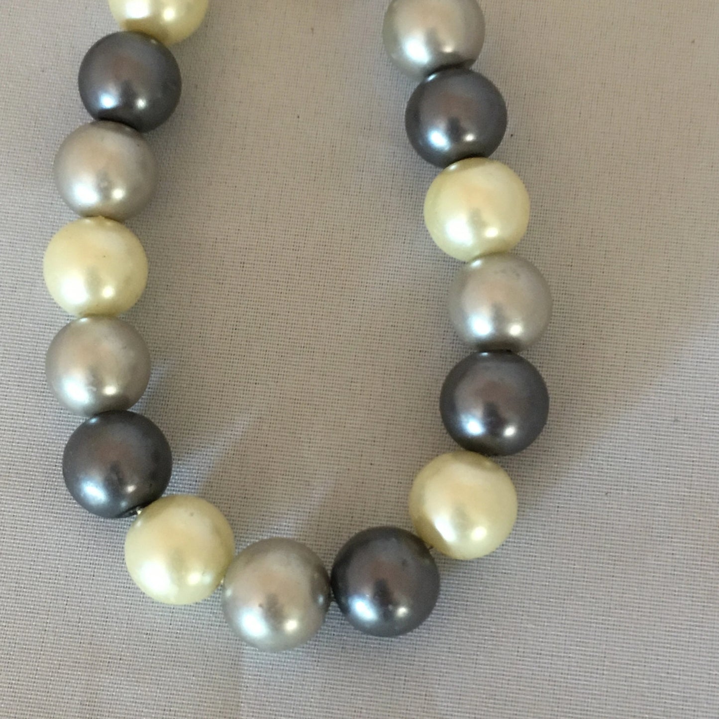 Gray, Dark Gray, & Ecru Glass Pearl Bracelet